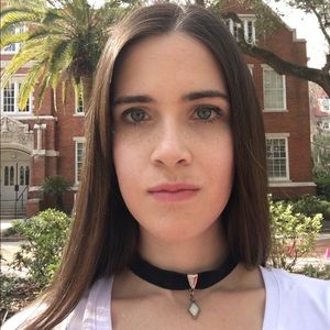 Meet your Posher, Maxine